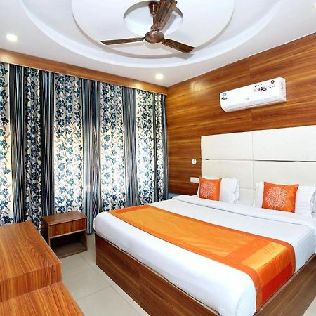 Oyo 8622 Hotel Grand Inn Chandigarh Exterior photo