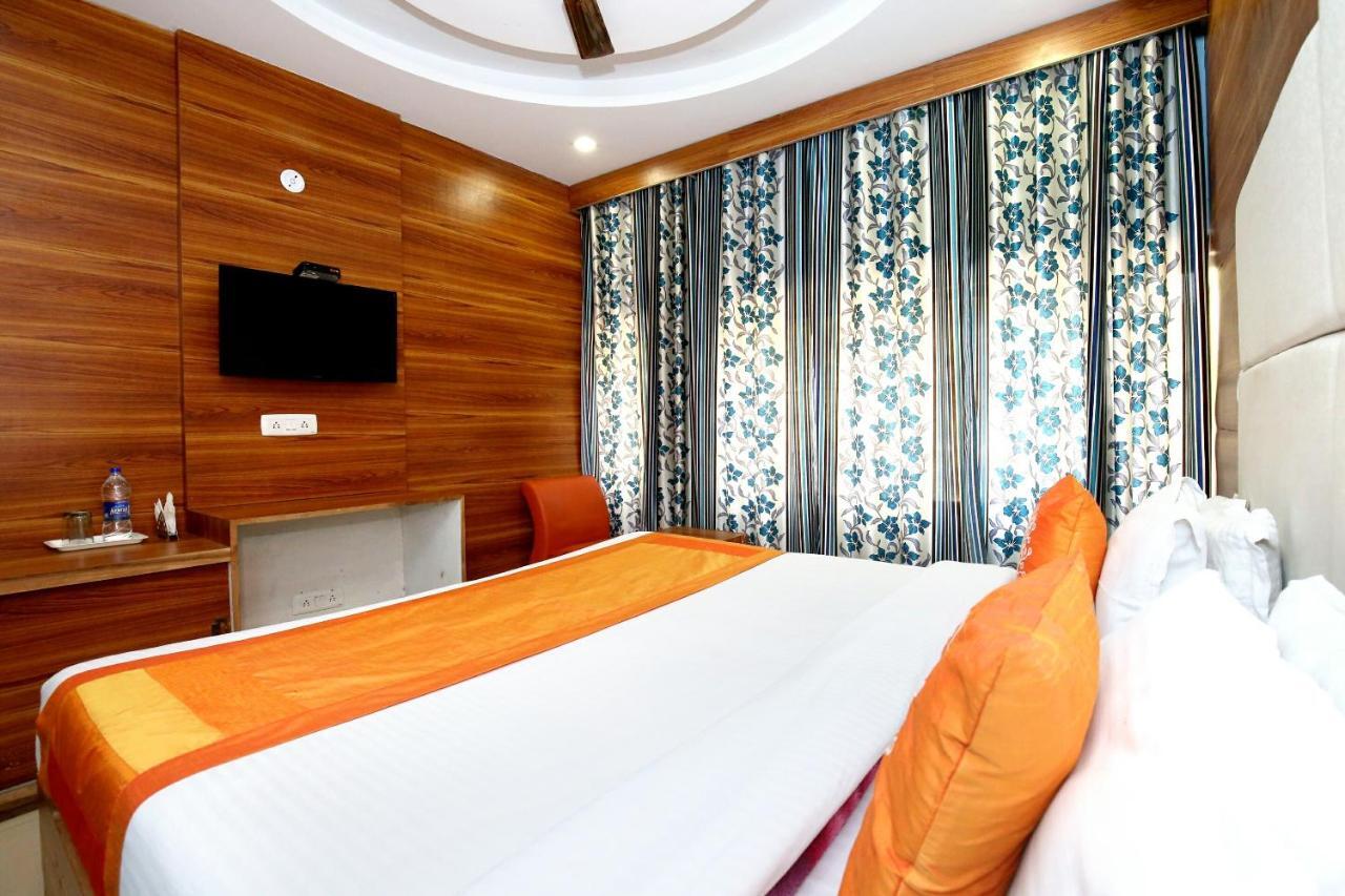 Oyo 8622 Hotel Grand Inn Chandigarh Exterior photo