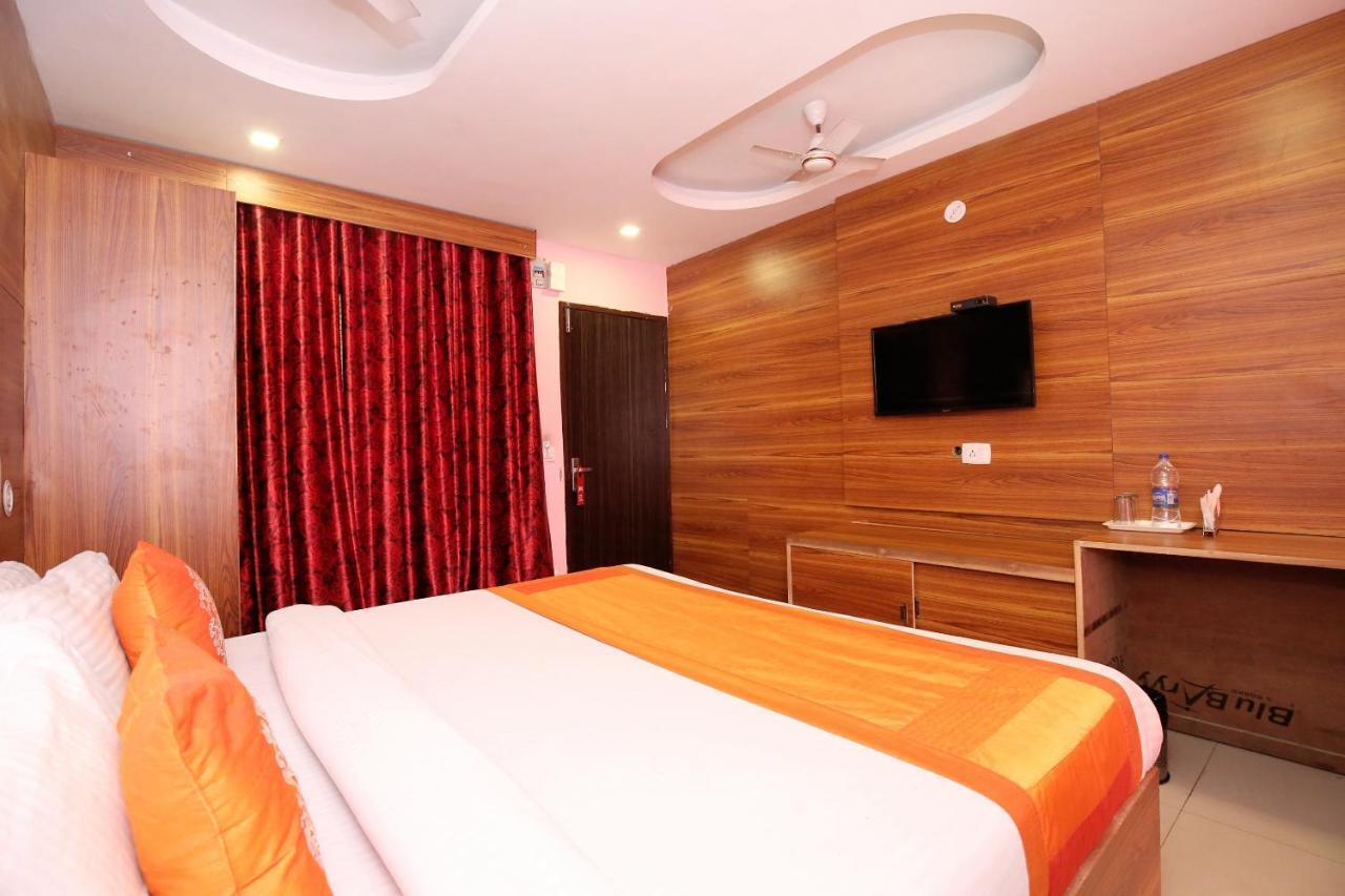 Oyo 8622 Hotel Grand Inn Chandigarh Exterior photo