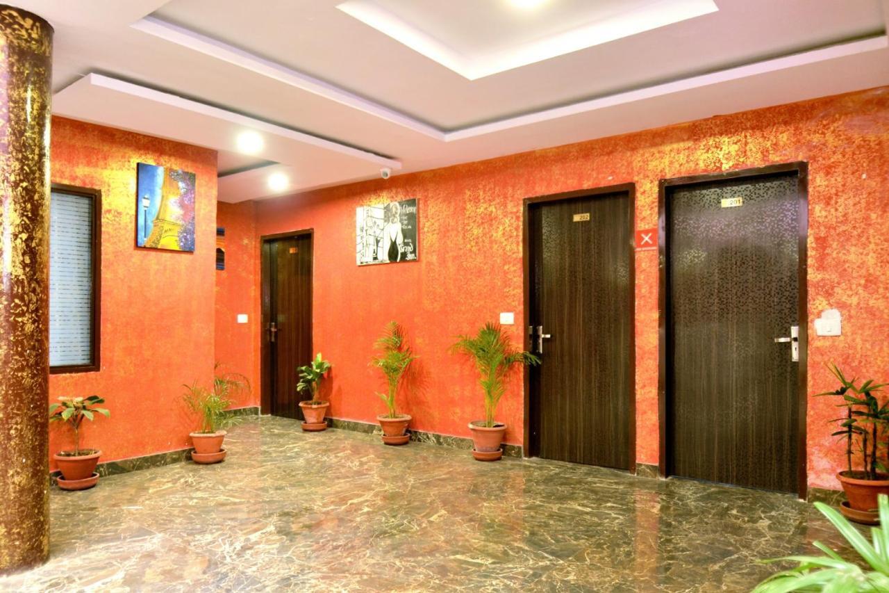 Oyo 8622 Hotel Grand Inn Chandigarh Exterior photo